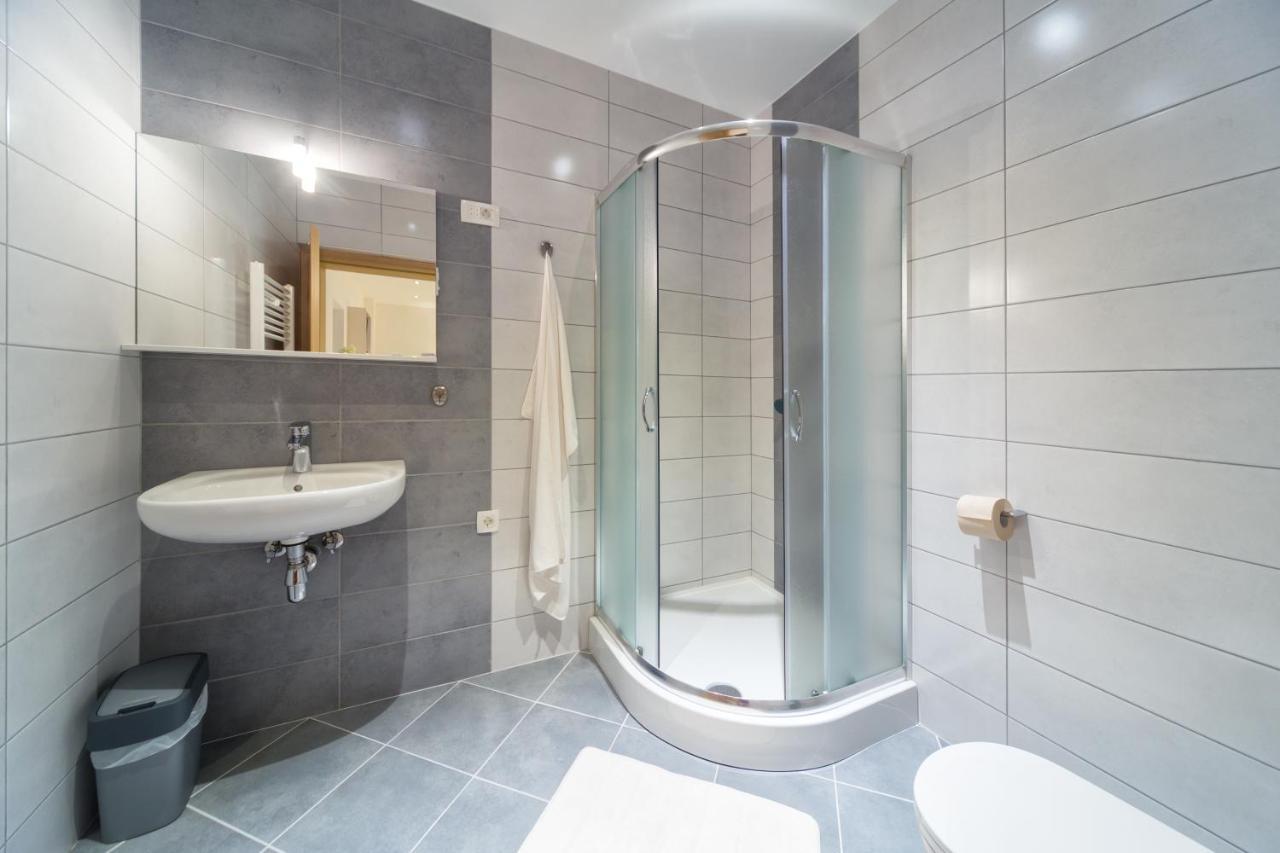 Apartments Shishka Ljubljana Ngoại thất bức ảnh