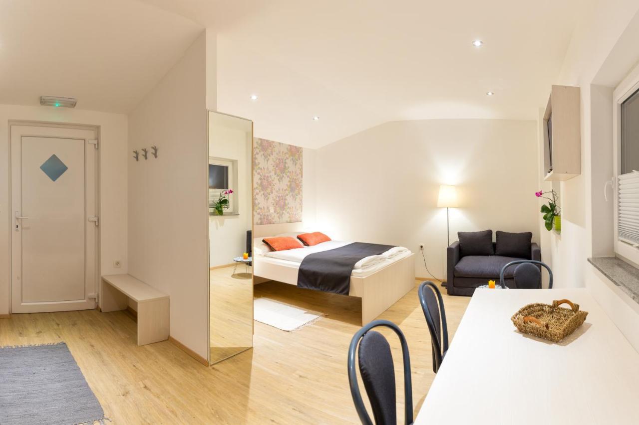 Apartments Shishka Ljubljana Ngoại thất bức ảnh